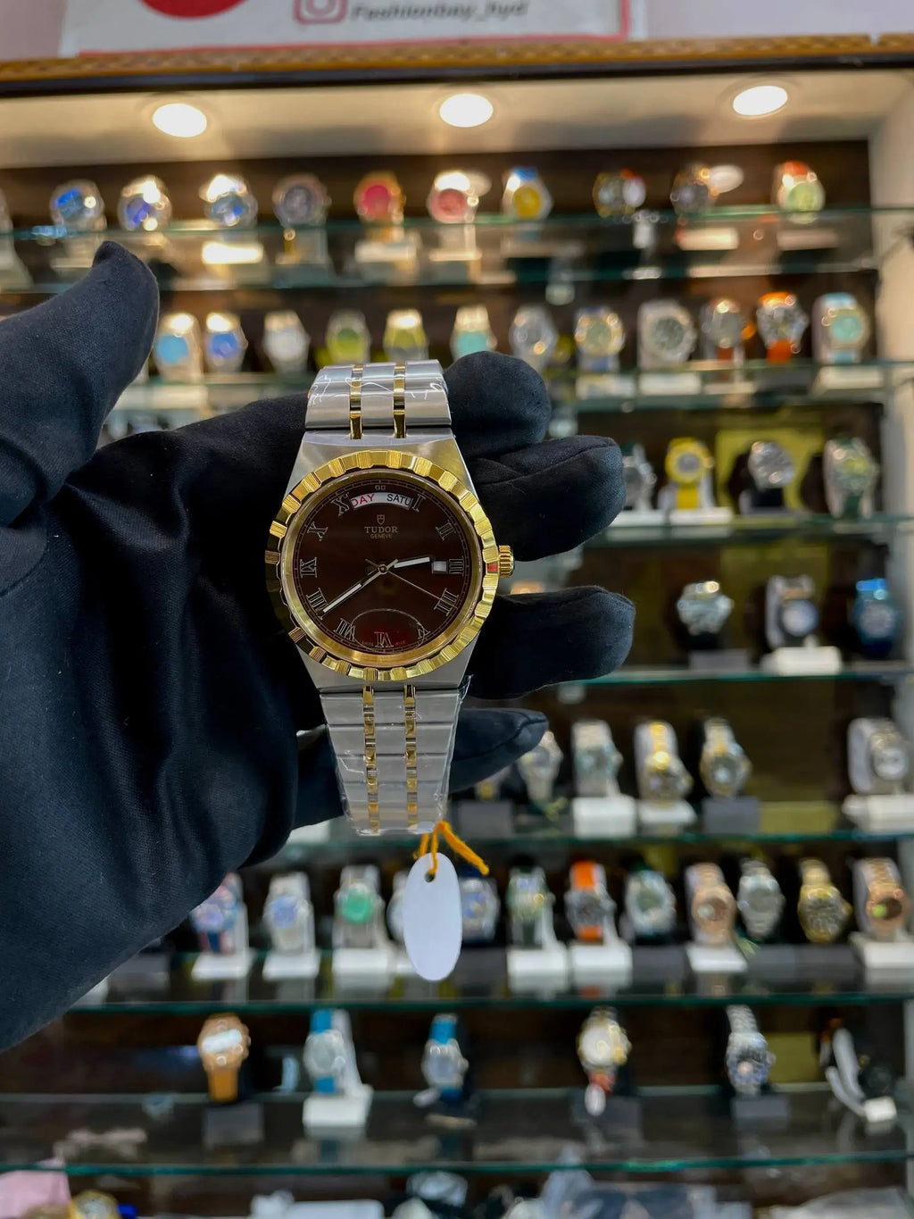 Tudor royal in master for mens brown dial