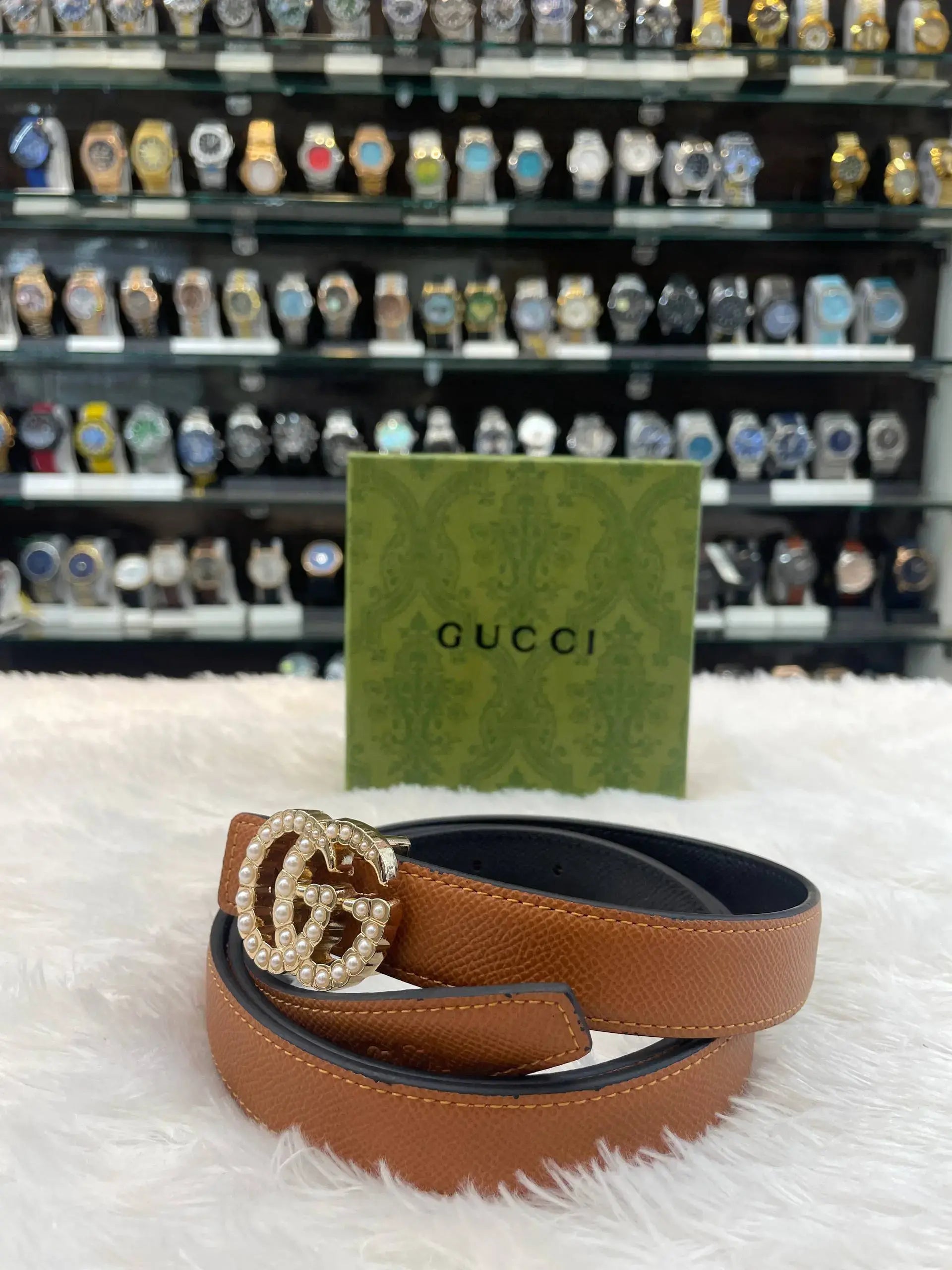 Gucci gg monogram pearl lock