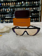 Louis vuitton (lv) glasses for girls in master piece