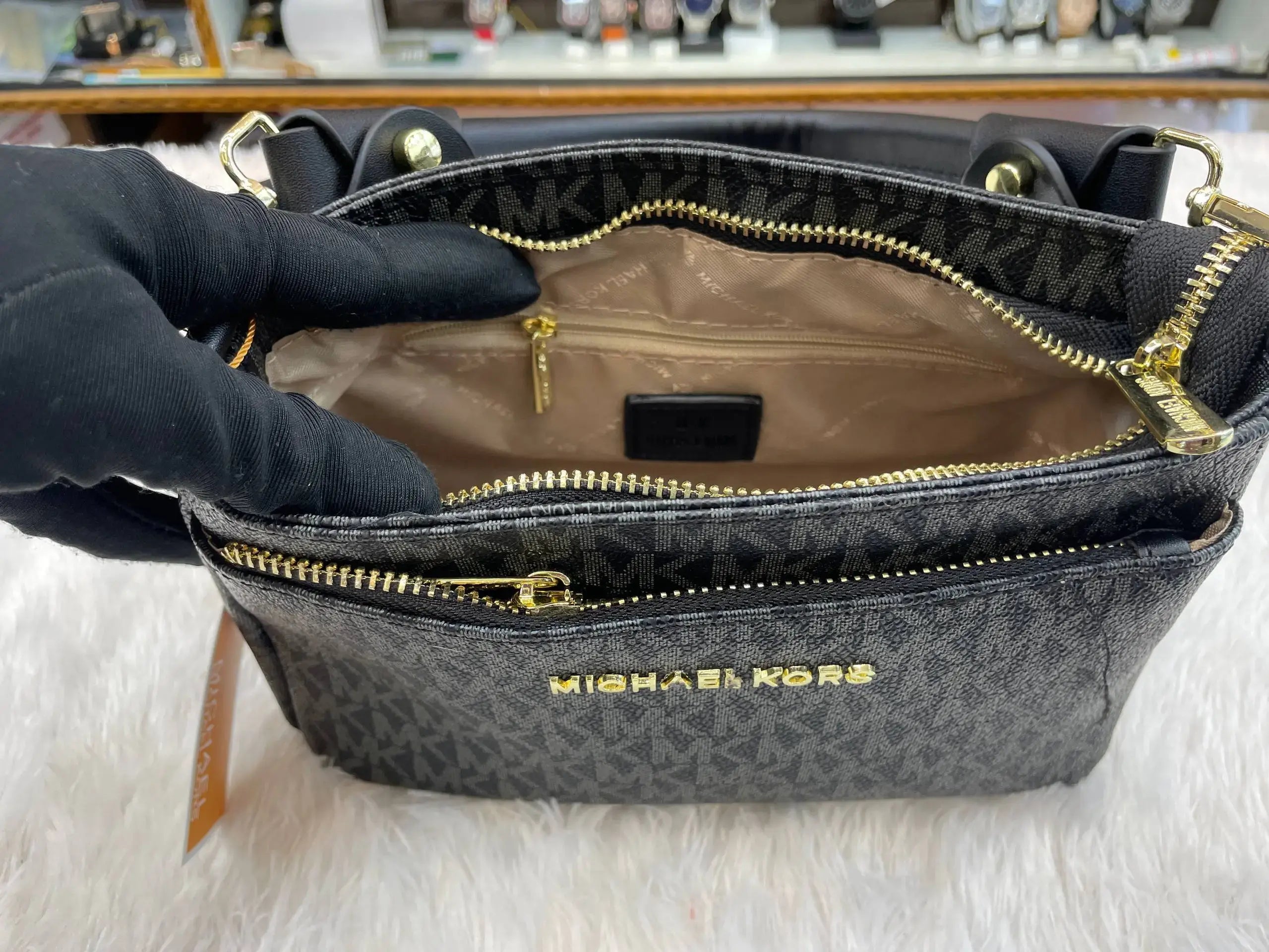 Michael Kors (mk) sling bag for girls
