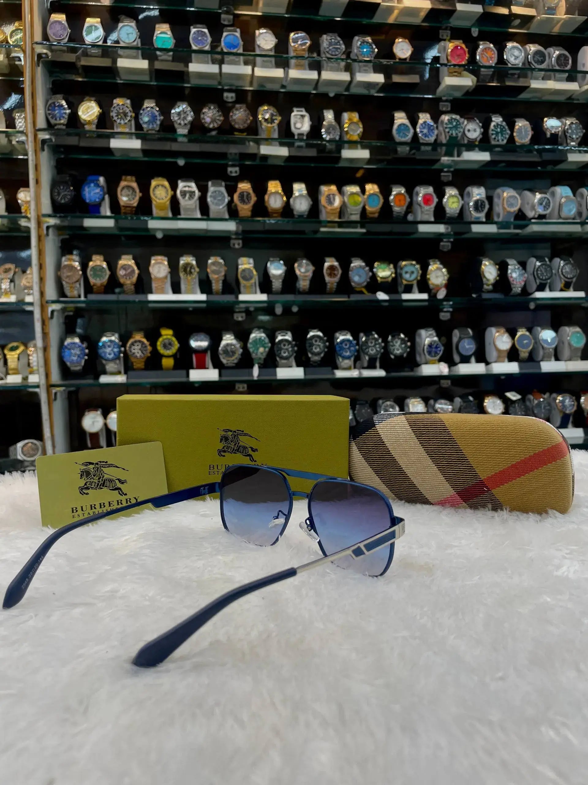 Burberry now in master piece for mens blue