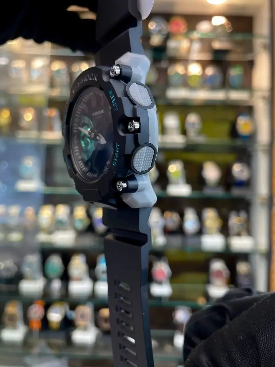 Gshock ga-220